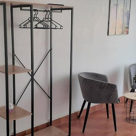 Agreable Logement Proche De La Gare Et Du Polygone Apartment Béziers Exterior foto